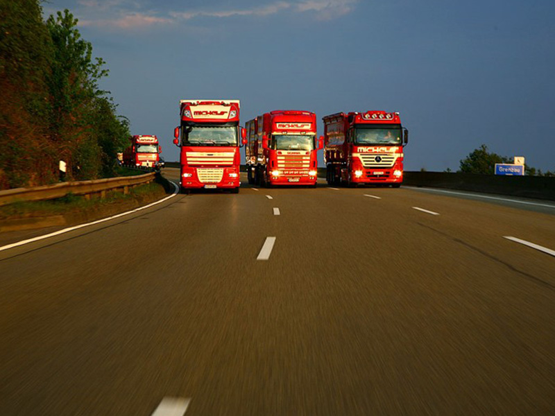 LKW auf Autobahn