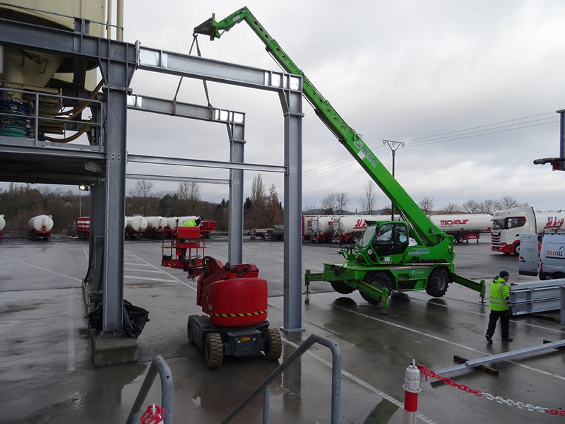 2017 Erweiterung Silo-Anlage Kran Stahlgestell